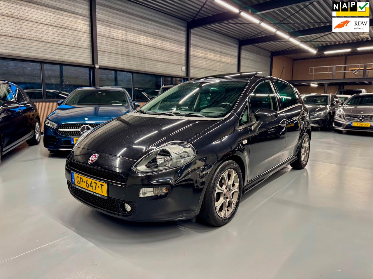 Fiat Punto Evo - 0.9 TwinAir Lounge Pano/Clima/LM - AutoWereld.nl