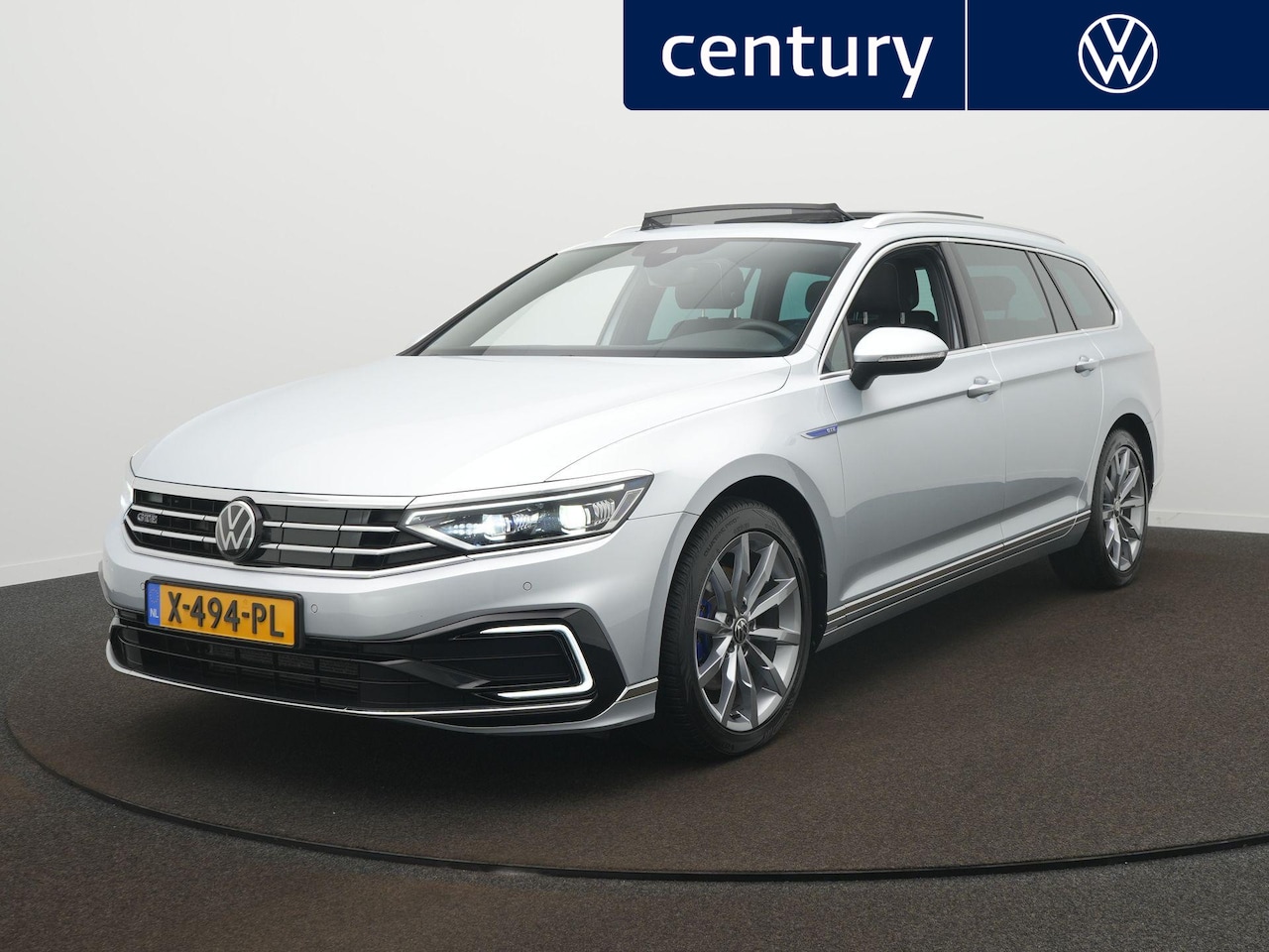 Volkswagen Passat Variant - 1.4 TSI PHEV GTE Business Panoramaschuif-kanteldak - IQ Light - Navigatie - Trekhaak - ACC - AutoWereld.nl