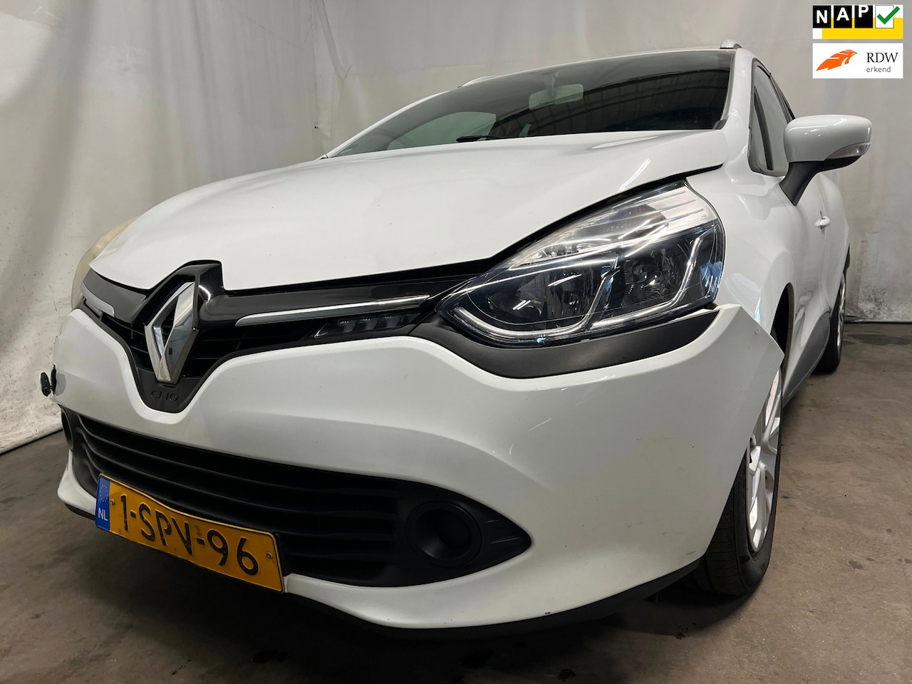 Renault Clio Estate - 1.5 dCi ECO Expression - Front Schade - AutoWereld.nl