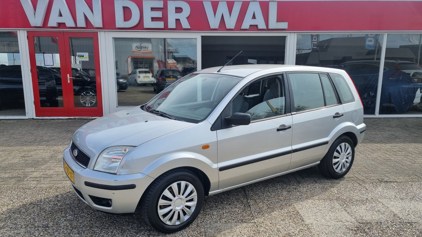 Ford Fusion - 1.4-16V Luxury Automaat - AutoWereld.nl