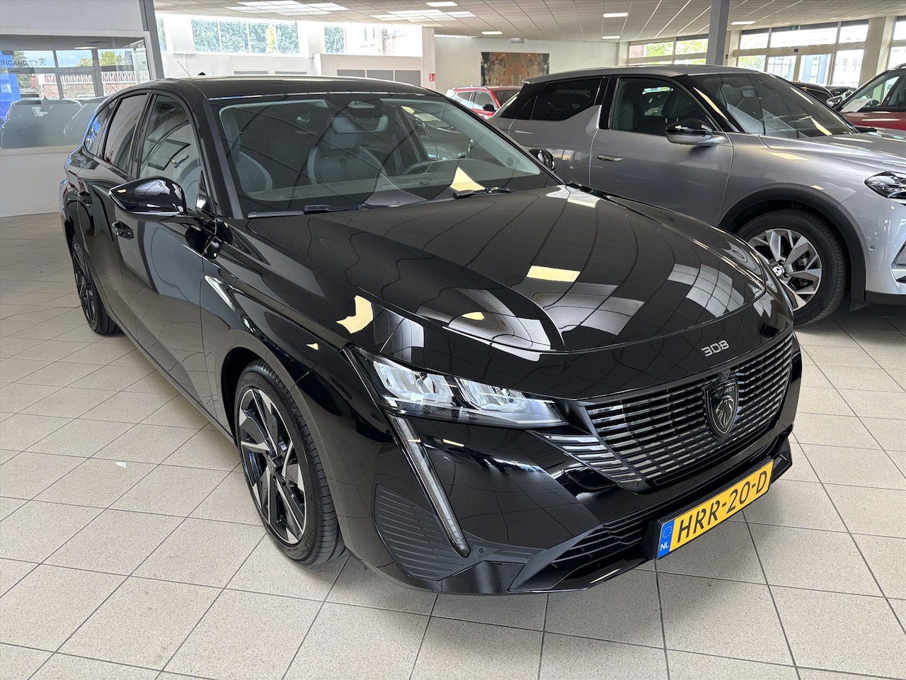 Peugeot 308 SW - 1.6 HYbrid 180pk e-EAT8 Allure Avantage - AutoWereld.nl