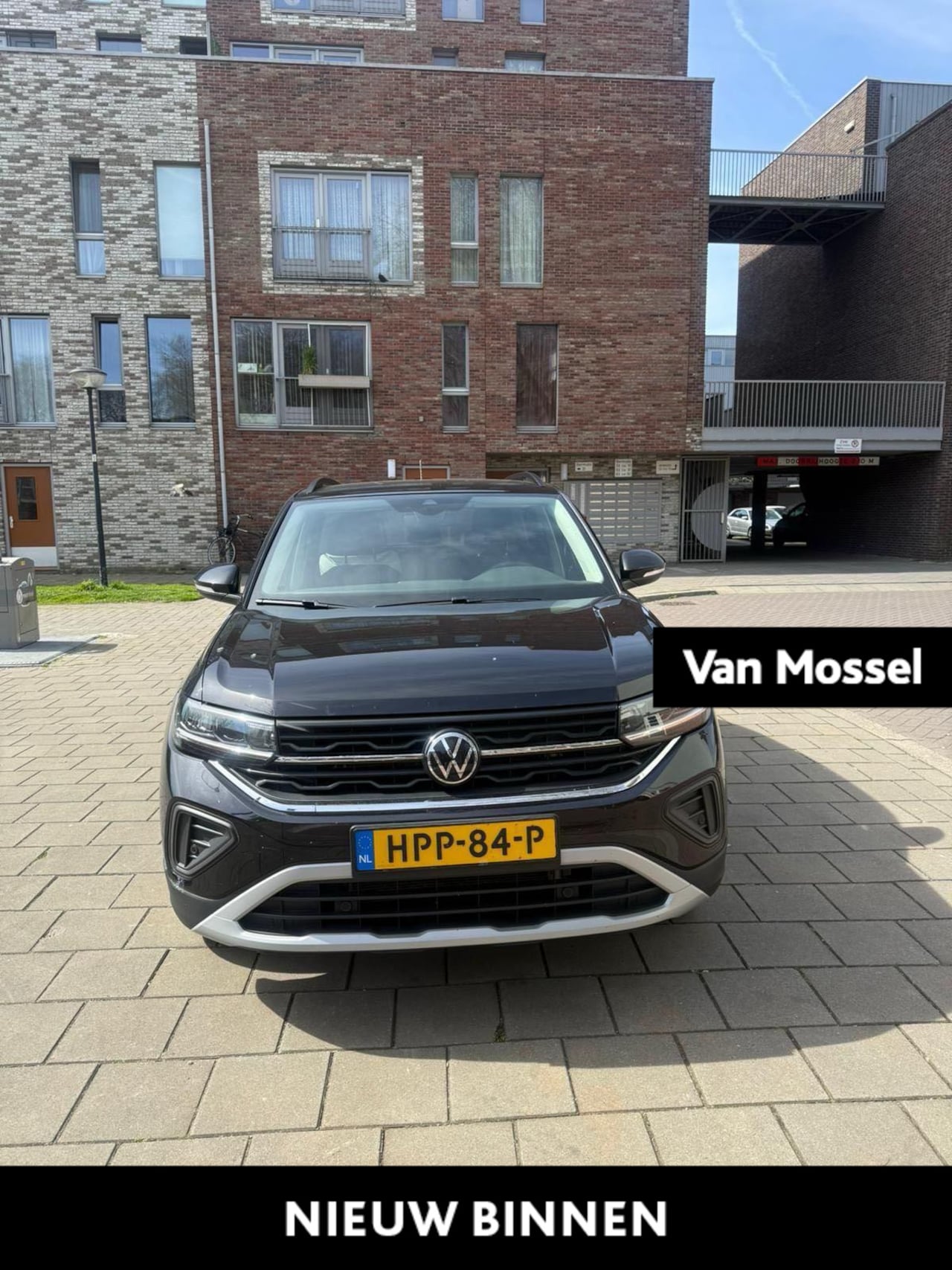 Volkswagen T-Cross - 1.0 TSI Life Edition 116 PK| Navigatie | Stoelverwarming | Achteruitrijcamera | Parkeersen - AutoWereld.nl