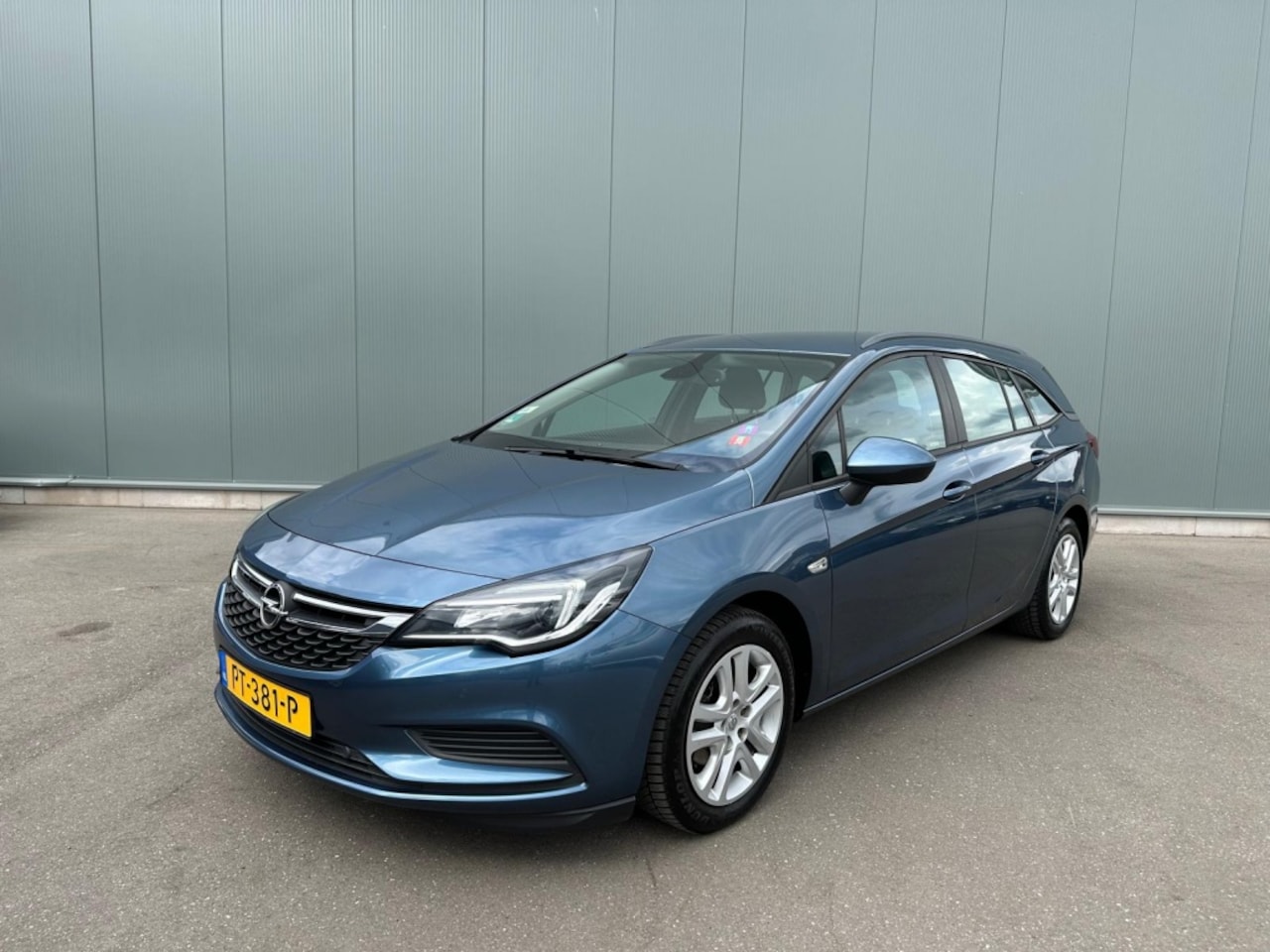 Opel Astra Sports Tourer - 1.6 CDTI Online Ed. TREKHAAK | NAVI | NAP ! - AutoWereld.nl