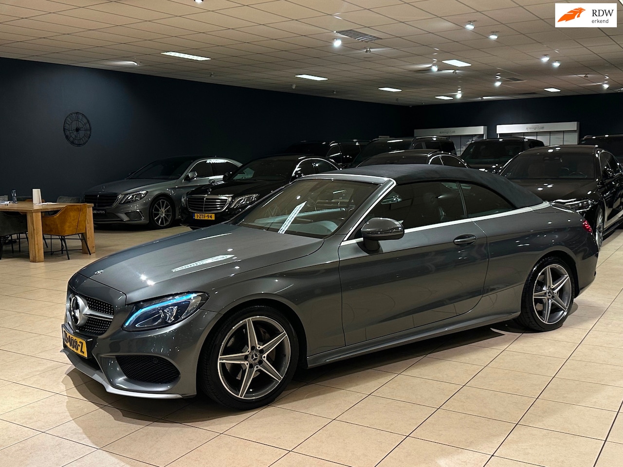 Mercedes-Benz C-klasse Cabrio - C 180 Premium Plus AMG-Pakket|Nekverwarming|Automaat - AutoWereld.nl
