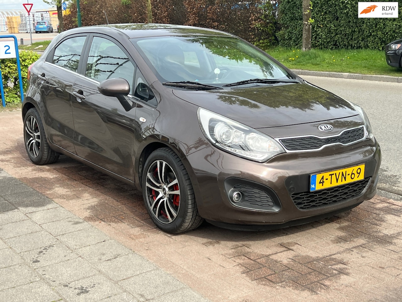 Kia Rio - 1.2 CVVT BusinessLine *airco|licht metalen velgen - AutoWereld.nl