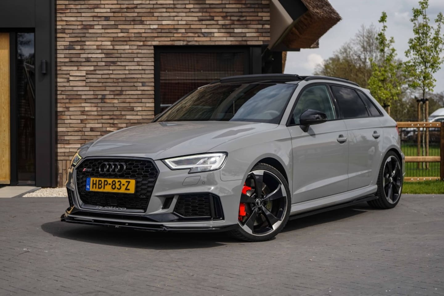 Audi RS3 - Sportback 2.5 TFSI Quattro Pano/ACC/RS-Zetels/B&O/Nardo - AutoWereld.nl