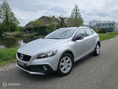 Volvo V40 Cross Country - 1.5 T3 / Stoelv. / Navi / PDC
