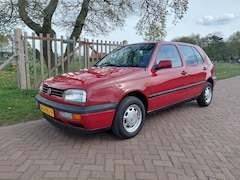 Volkswagen Golf - 1.8 GL