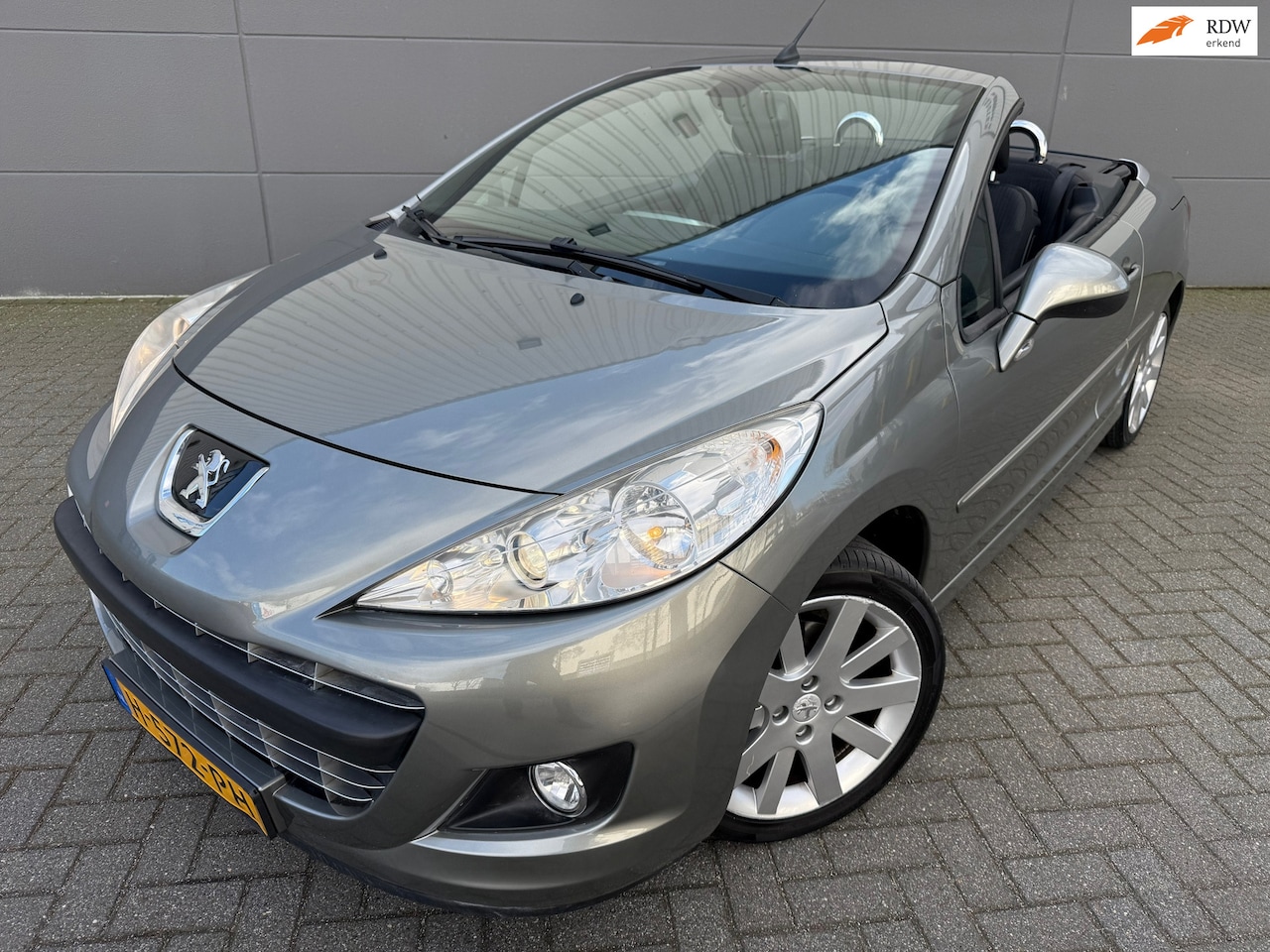 Peugeot 207 CC - 1.6 VTi Roland Garros*PARK SENSOREN*Automaat*CABRIO*CRUISE*AIRCO*APK - AutoWereld.nl