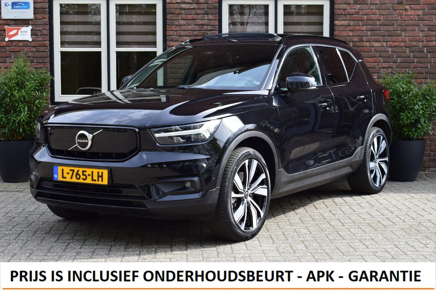 Volvo XC40 - Recharge P8 AWD 93%SOH R design Pro Trekhaak | Panoramadak | 360CAM - AutoWereld.nl