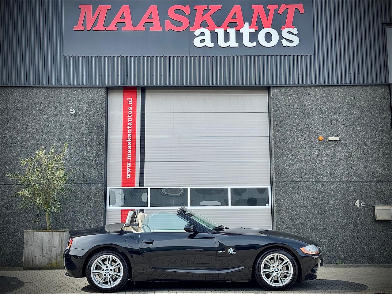 BMW Z4 Roadster - 3.0i S / Aut / NL auto / 231pk / Xenon / Cruise / Electric seats / PERFECTLY MAINTAINED! - AutoWereld.nl