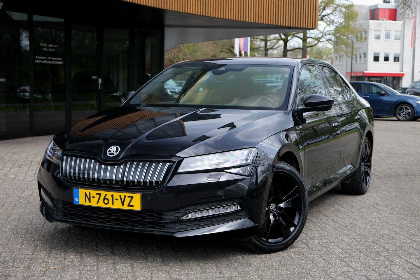 Skoda Superb - 1.4 TSI iV Sportline Business|Camera|Carplay|Trekhaak|Canton|Keyless|Digidash|Sportonderst - AutoWereld.nl