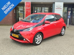 Toyota Aygo X - X-JOY 5-DEURS NAVI CLIMA CAMERA BLUETOOTH 15'' LM-VELGEN PRIVACY GLASS EL-RAMEN/SPIEGELS N