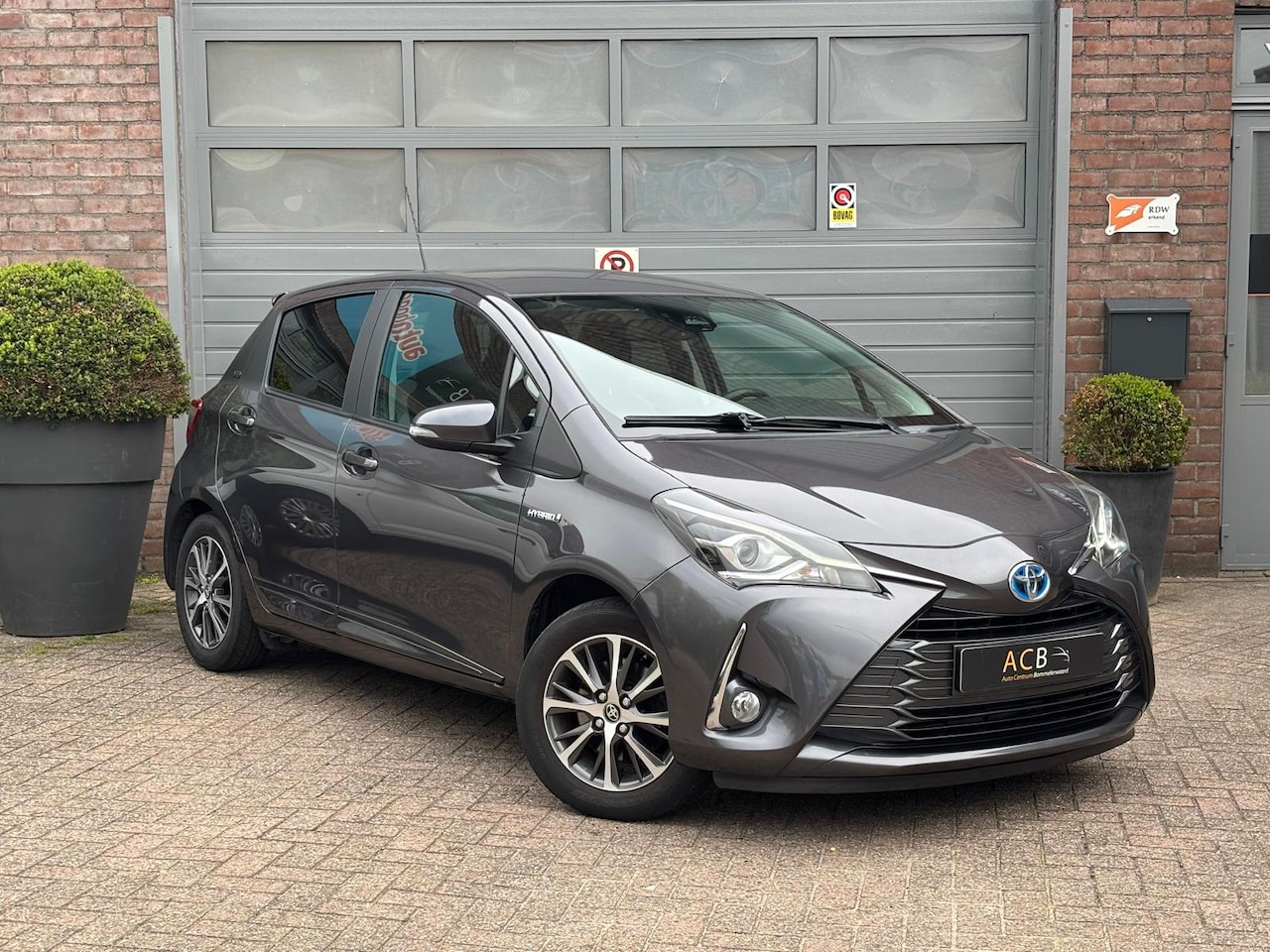 Toyota Yaris - 1.5 Hybrid Y20 20 Jaren editie. Automaat. - AutoWereld.nl