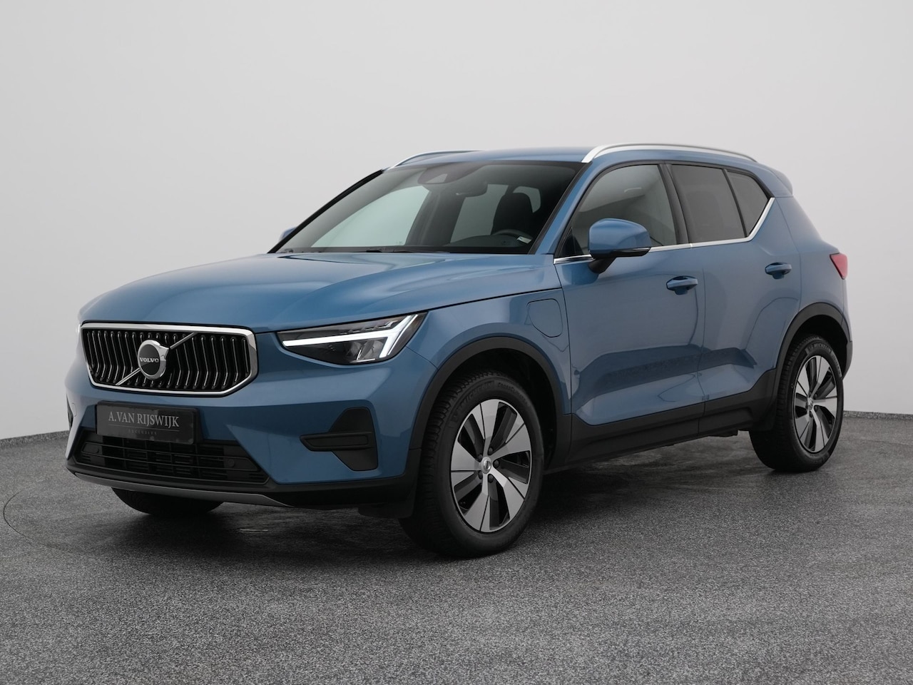 Volvo XC40 - 1.5 T4 Plug-in hybrid Core Bright | CAMERA | KEYLESS - AutoWereld.nl