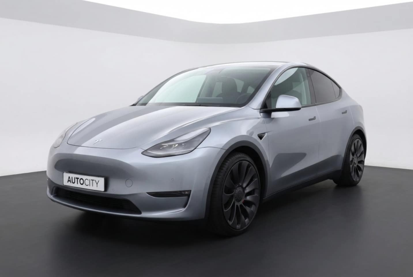 Tesla Model Y - Performance AWD 75kWh 98% SOH l Autopilot l Warmtepomp l AMD Ryz - AutoWereld.nl