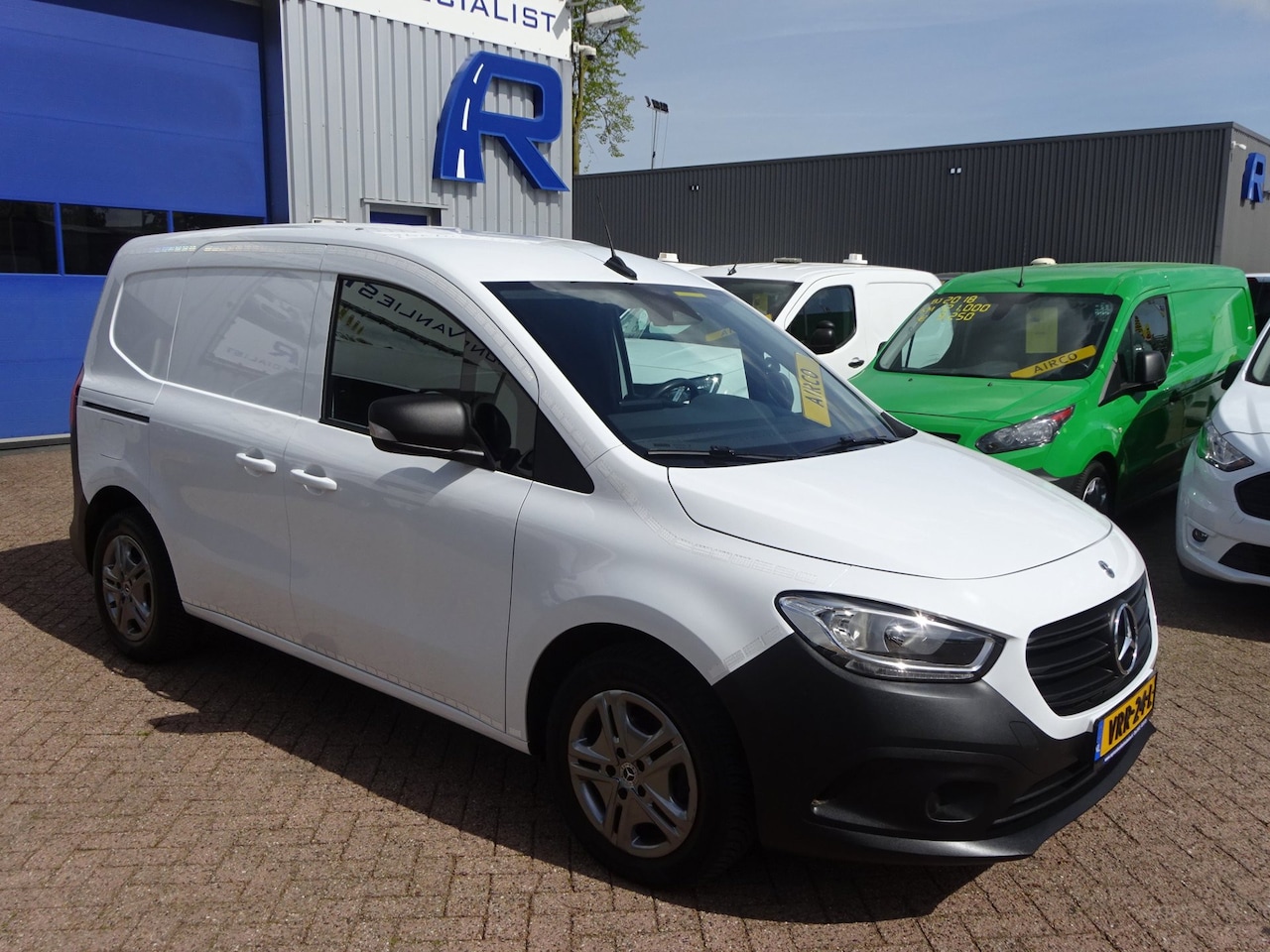 Mercedes-Benz Citan - 108 CDI L1 Pro MBUX AIRCO CRUISE CONTROL NAVIGATIE - AutoWereld.nl