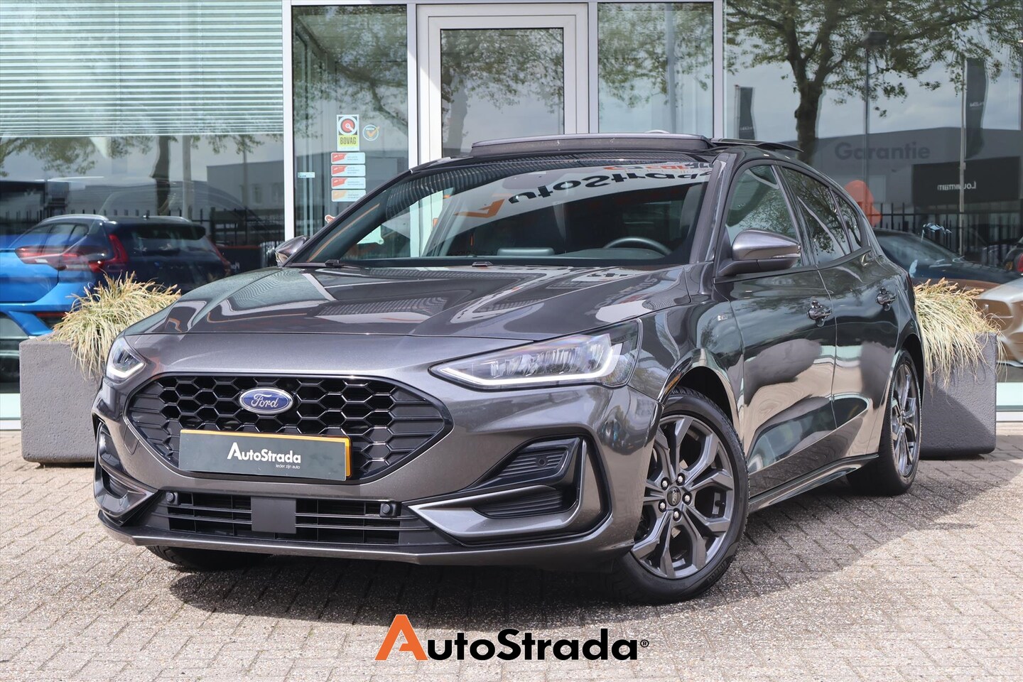 Ford Focus - 1.0 ST-Line 155pk | Cruise | Climate | Navigatie | Pano | B&O Audio | Carplay | Trekhaak | - AutoWereld.nl