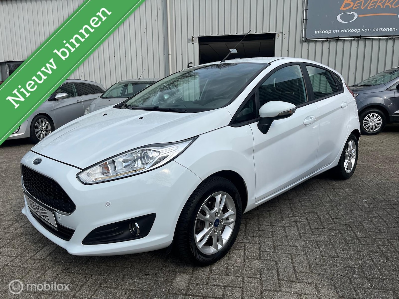 Ford Fiesta - 1.0 Black & White Edition 6/12 m garantie - AutoWereld.nl