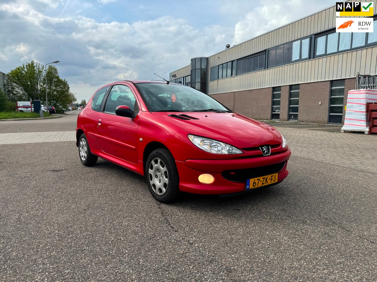 Peugeot 206 - 1.4. De laatste betrouwbare Peugeot! - AutoWereld.nl