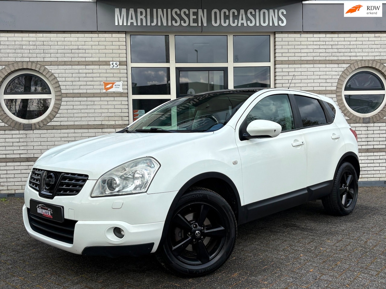 Nissan Qashqai - 2.0 Tekna |Pano,Trekhaak,Stoelvw,PDC| - AutoWereld.nl