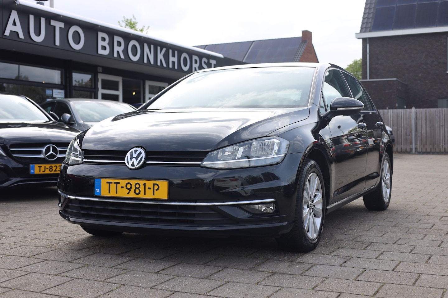 Volkswagen Golf - 1.0 TSI COMFORTLINE I ADAPTIEF CC I CARPLAY I 16 INCH - AutoWereld.nl