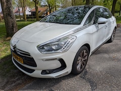 Citroën DS5 - 1.6 BlueHDi Business Executive Climate control, Camera, Keyless, Panoramadak, Cruise control, Trekhaak