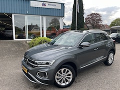 Volkswagen T-Roc - 1.5 TSI Style Ned. auto, 5.500Km eerste eigenaar