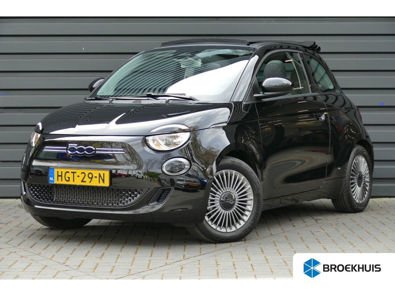 Fiat 500 C - 500e / Cabrio/elektrisch Icon 24 kWh / Cabrio / Navigatie / Voorstoelen Verwarmd / Bluetoo - AutoWereld.nl