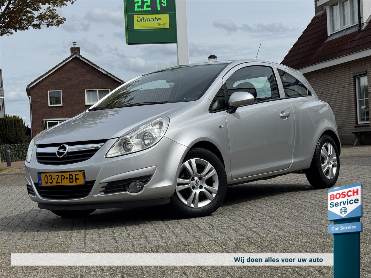Opel Corsa - 1.2 16V Clima / Cruise / Lichtmetaal / Nieuwe APK - AutoWereld.nl