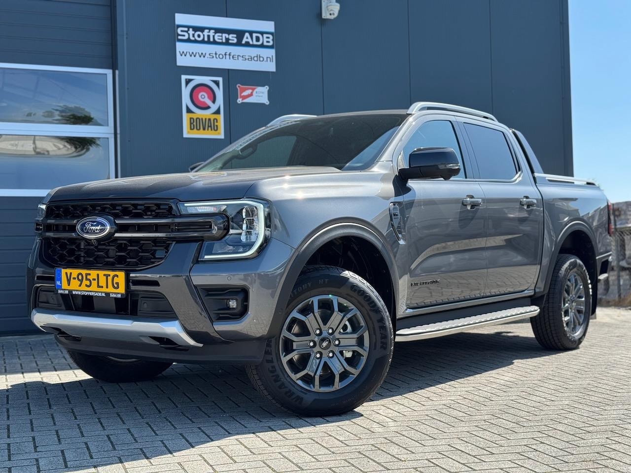 Ford Ranger - 3.0 V6 241pk Wildtrak Double Cab | BPM VRIJ | 2-zits | Trekhaak 3500KG | Elekt. Rollo | 36 - AutoWereld.nl