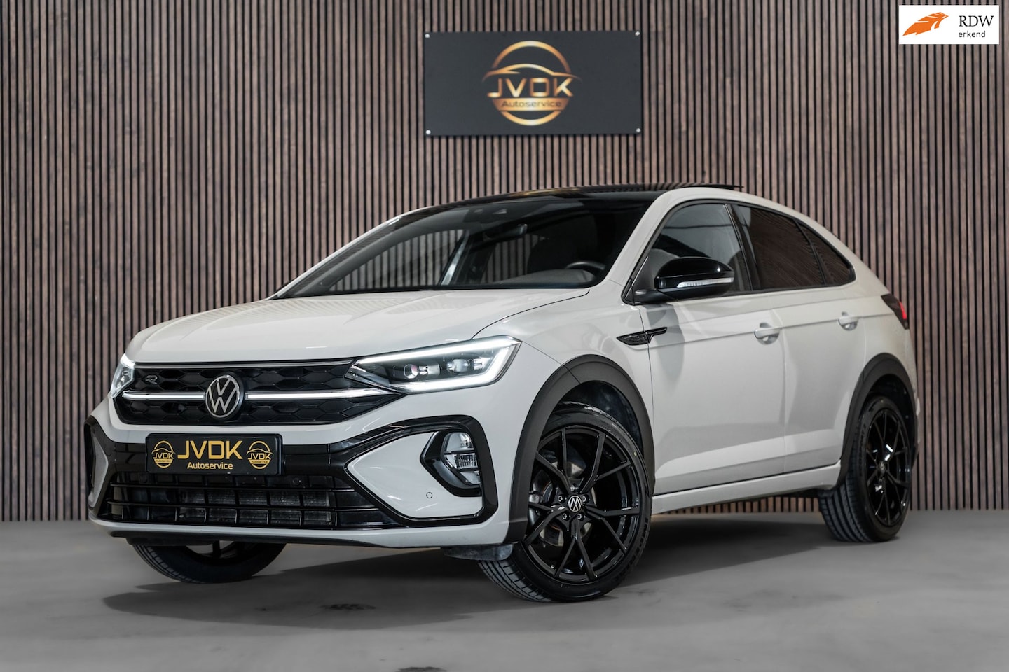 Volkswagen Taigo - 1.0 TSI R-Line DSG PANO IQ BEATS - AutoWereld.nl