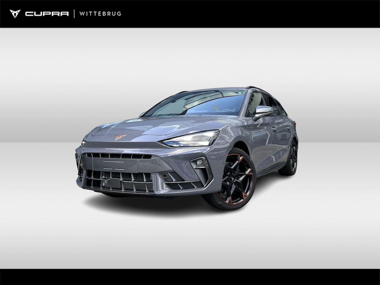 CUPRA Leon Sportstourer - 1.5 TSI e-Hybrid VZ Performance Wegklapbare trekhaak - Sennheiser - Dodehoeksensor - AutoWereld.nl
