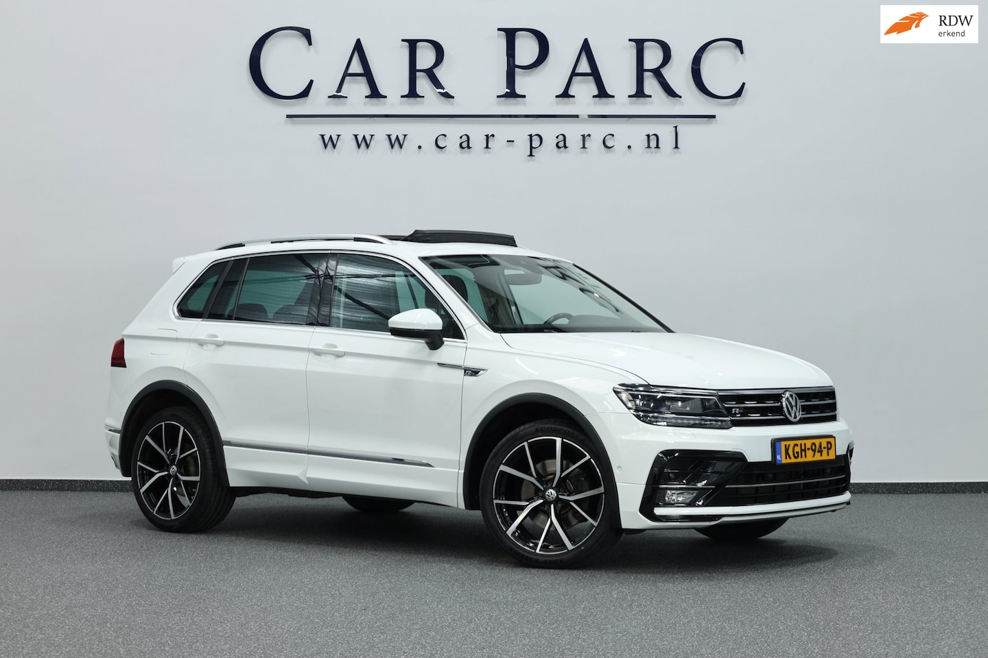 Volkswagen Tiguan - 2.0 TSI 4Motion 220PK R-LINE LED/VIRTUAL/HUD/PANO/ALCANTARA+S.VERWARMING/20" LMV/CAM/LINE/ - AutoWereld.nl