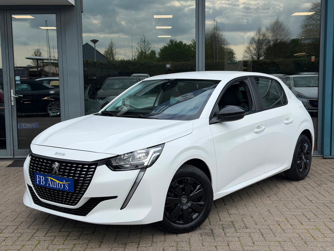 Peugeot 208 - 1.2 PureTech Allure Airco Navi Cruise - AutoWereld.nl