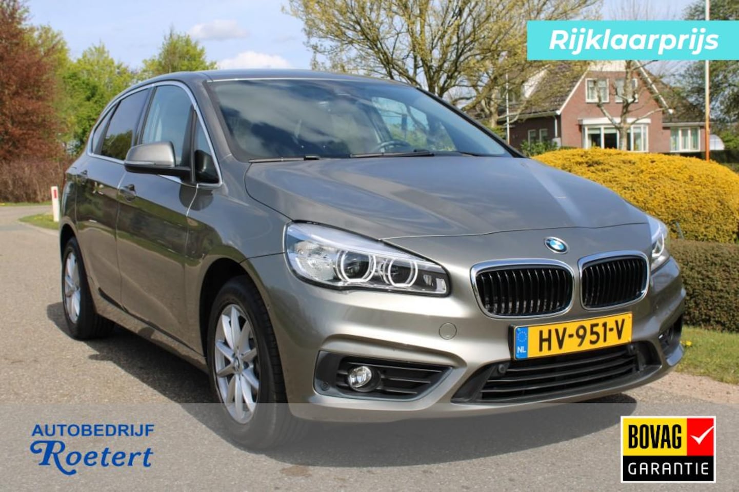 BMW 2-serie Active Tourer - 218i 136pk Automaat Essential ECC/Cruise/Navi/PDC/Trekhaak - AutoWereld.nl
