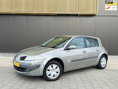 Renault Mégane - 1.6-16V Dynamique Comf Automaat | Carplay | Cruise | Airco