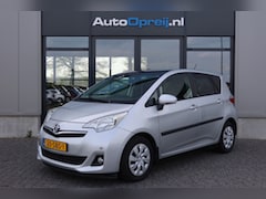 Toyota Verso S - Verso-s 1.3 VVT-i Aspiration AUTOMAAT Clima, Cruise, camera, Pano dak, Trekhaak