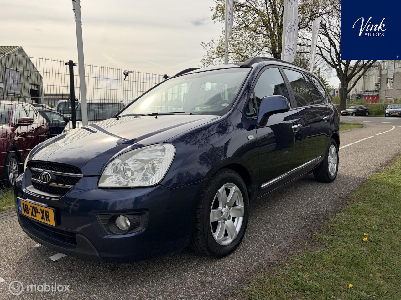 Kia Carens - 2.0 CVVT X-ecutive | AUTOMAAT | Trekhaak - AutoWereld.nl