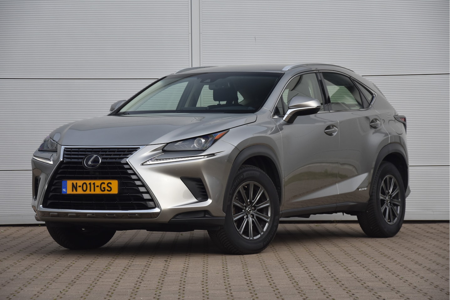 Lexus NX - 300h AWD | Safety Pack | Trekhaak - AutoWereld.nl