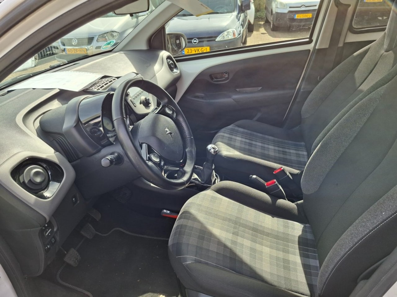 Peugeot 108 - 1.0 e-VTi Style RADIO DAB/AIRCO/CRUISE/ELEC.RAMEN VOOR/CV/ELEC.SPIECELS