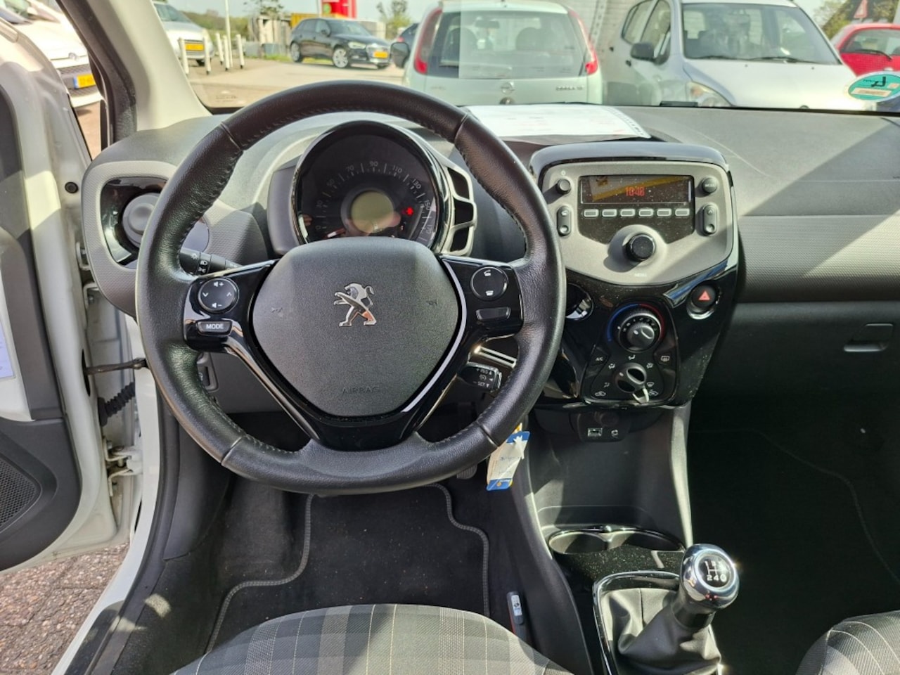 Peugeot 108 - 1.0 e-VTi Style RADIO DAB/AIRCO/CRUISE/ELEC.RAMEN VOOR/CV/ELEC.SPIECELS