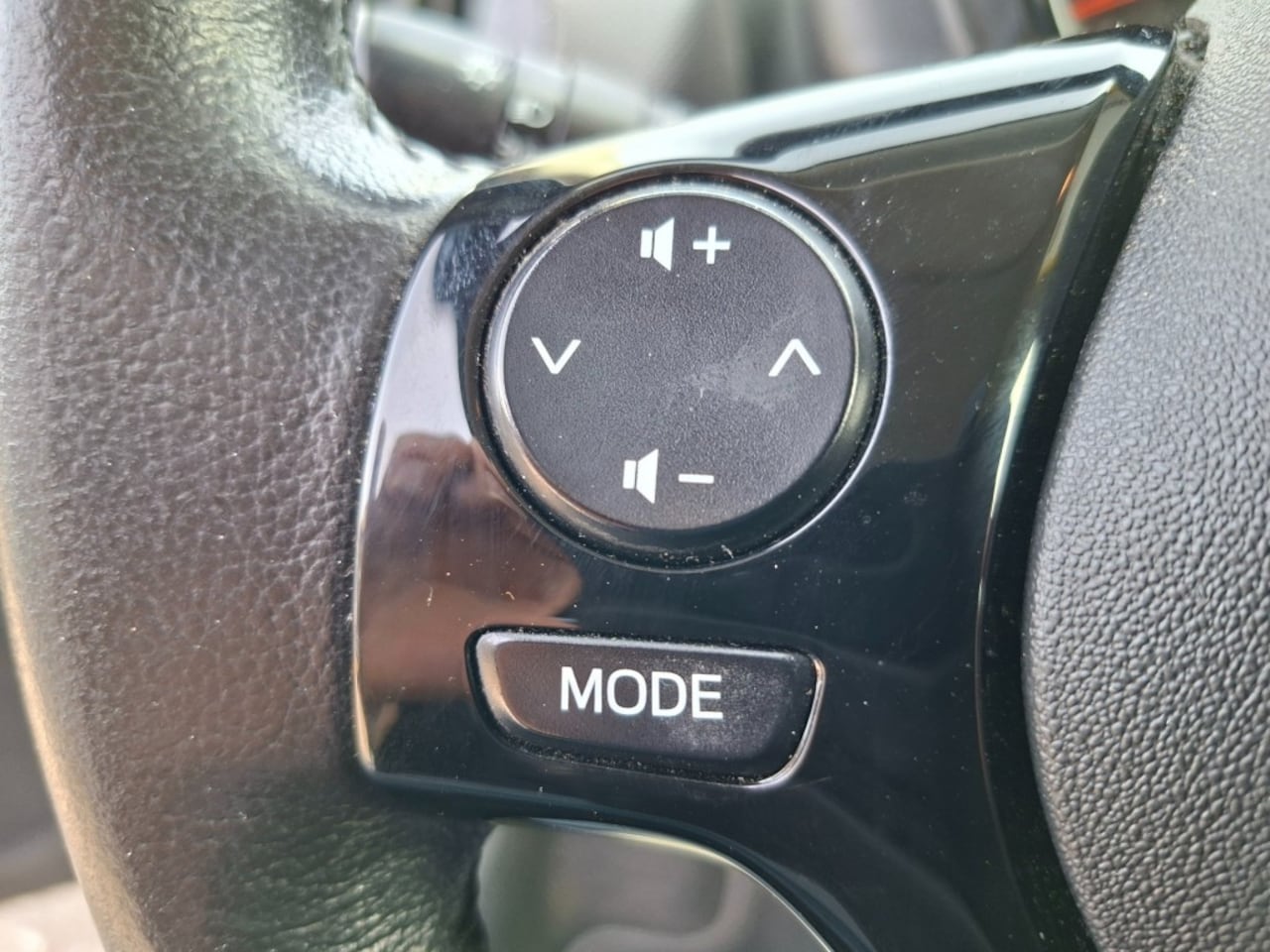 Peugeot 108 - 1.0 e-VTi Style RADIO DAB/AIRCO/CRUISE/ELEC.RAMEN VOOR/CV/ELEC.SPIECELS