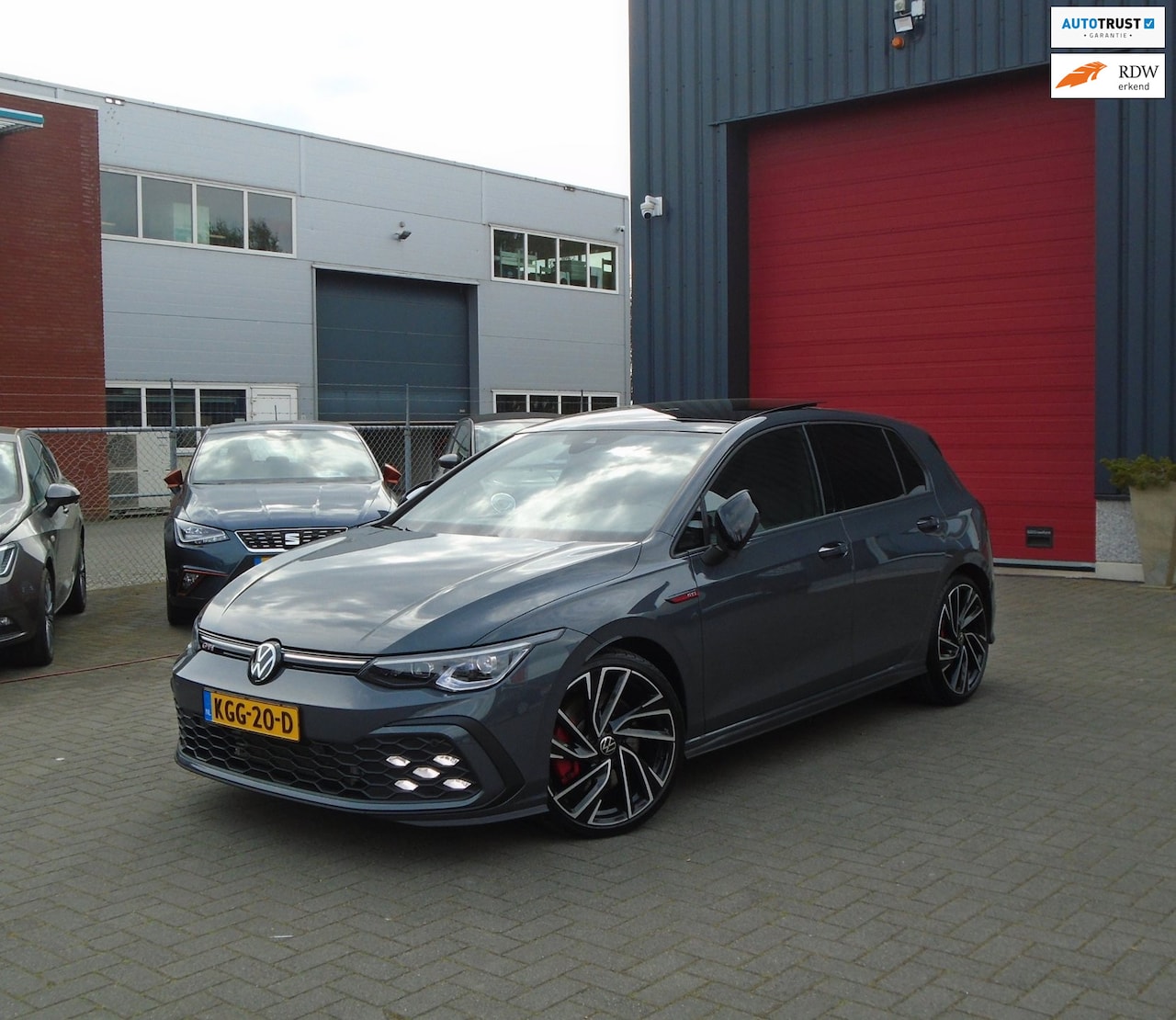 Volkswagen Golf - 2.0 TSI GTI 2.0 TSI GTI,Pano-Dak,Camera,19inch - AutoWereld.nl