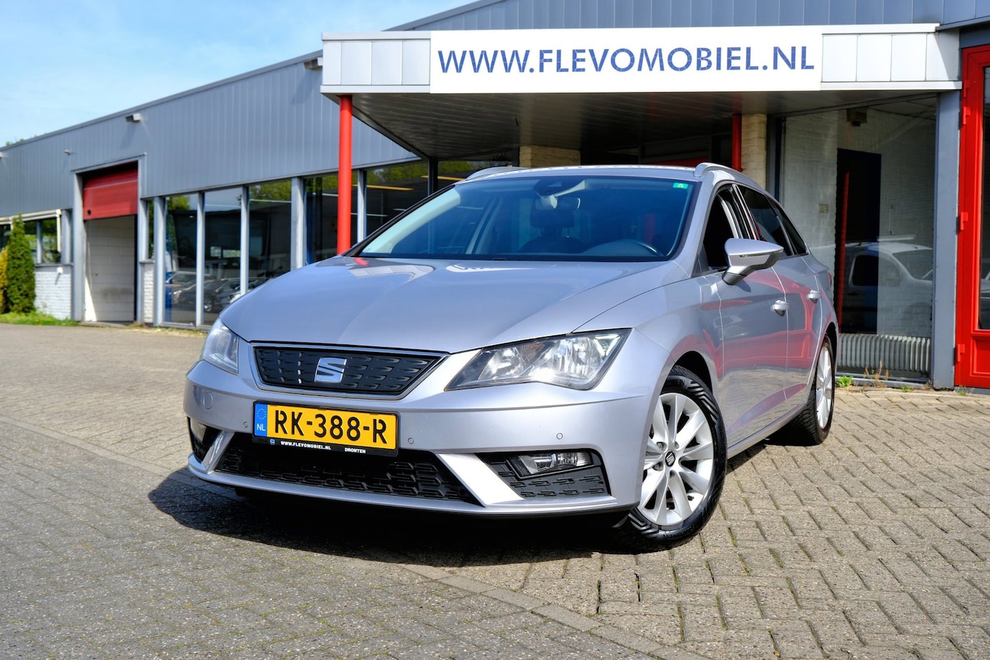 SEAT Leon ST - 1.0 EcoTSI Style Business Intense Navi|Clima|LMV|CarPlay - AutoWereld.nl