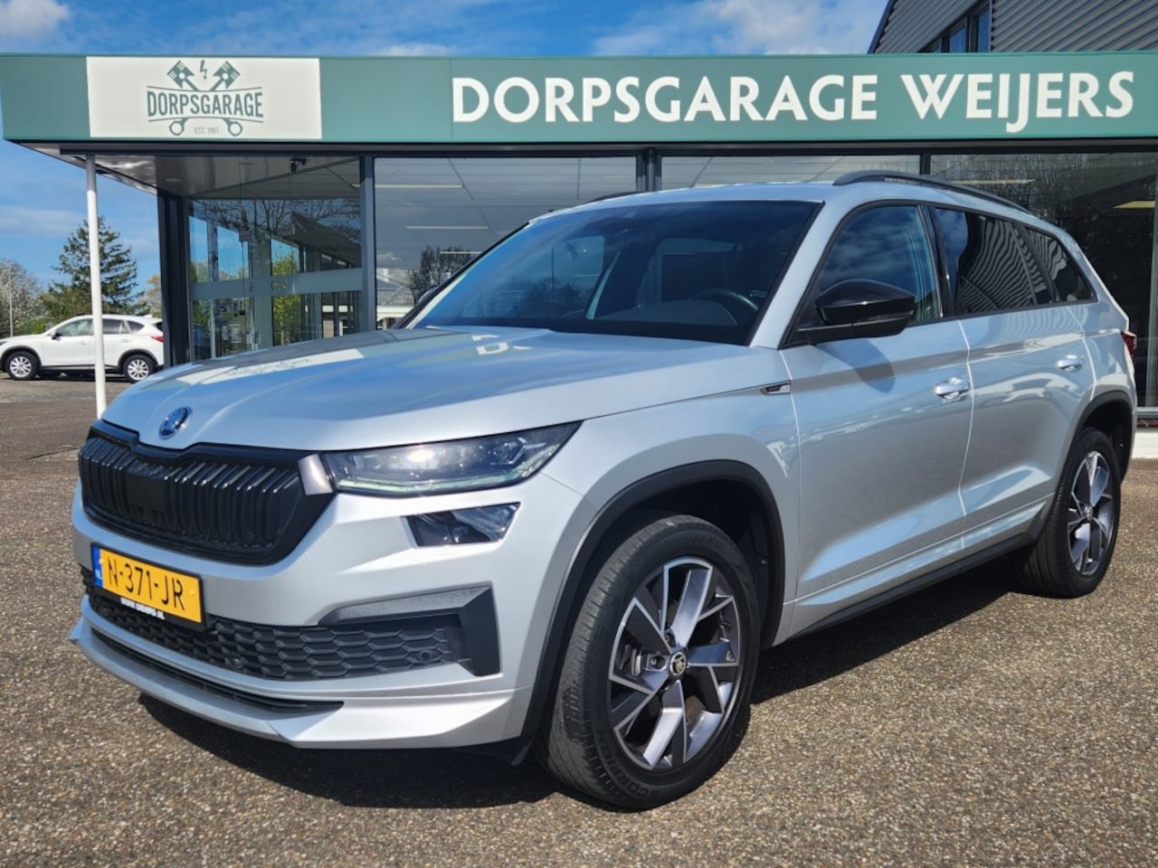 Skoda Kodiaq - 1.5 TSI Sportline Business 1.5 TSI Sportline Business,Facelift, Pano, Trekhaak, Virtual Cockpit, Sportstoelen - AutoWereld.nl