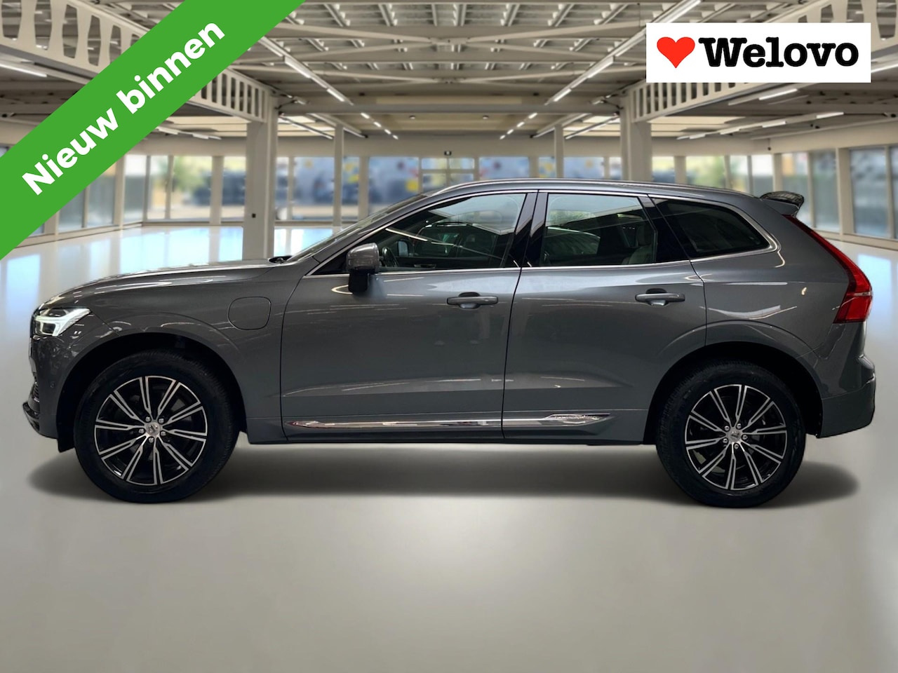 Volvo XC60 - 2.0 T8 Twin Engine AWD Inscription Auto pilot, trekhaak, panorama Dak... - AutoWereld.nl
