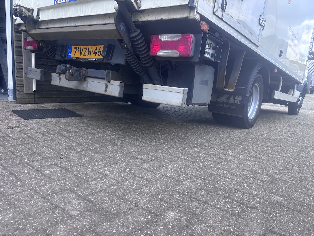 Iveco Daily - 35 C 17 375 Bakwagen met laadklep 3.0 TD 170 pk Trekhaak