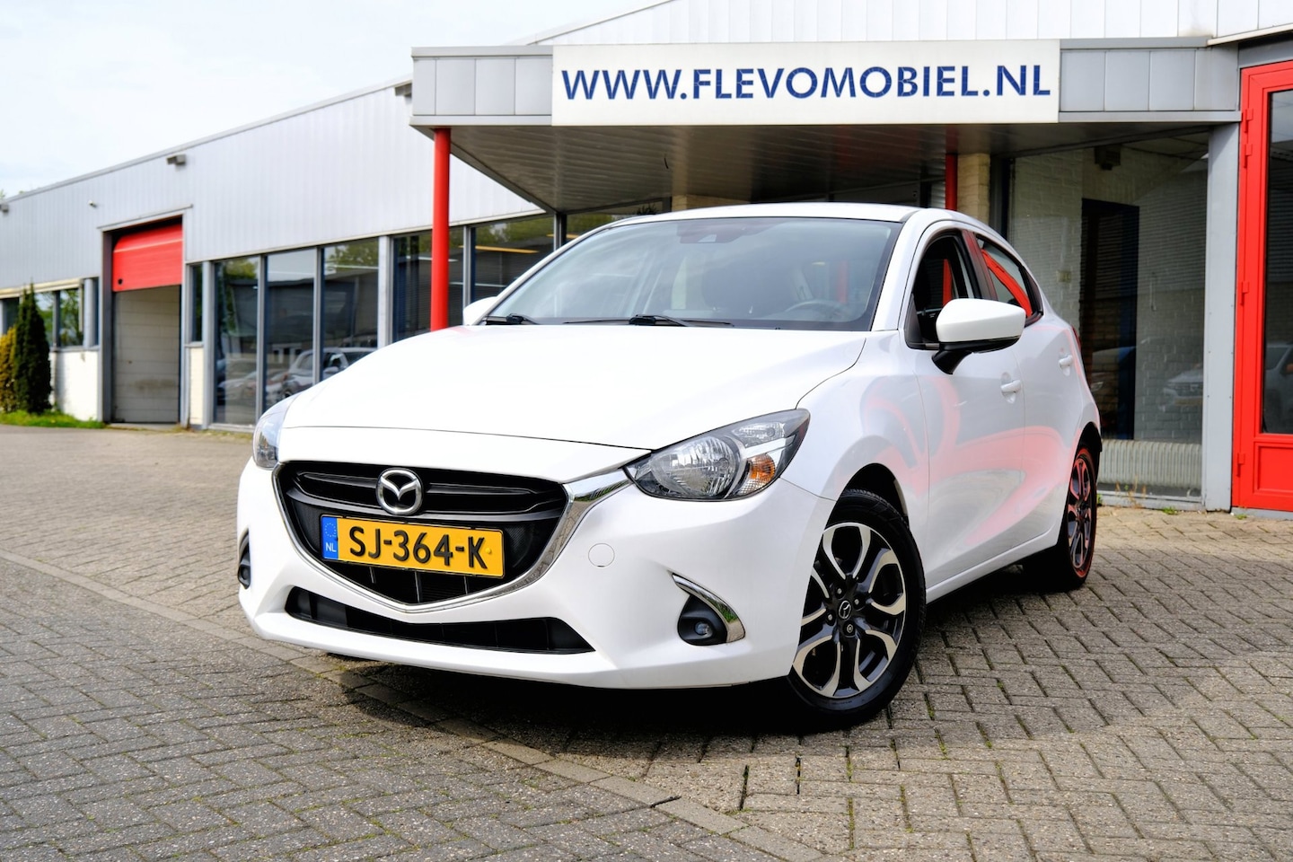Mazda 2 - 1.5 Skyactiv-G Dynamic+ 5-drs *63.755km!* Navi|Airco|LMV - AutoWereld.nl