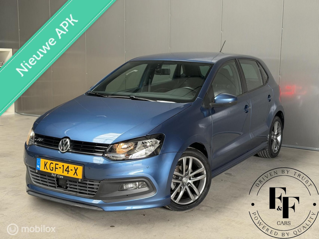 Volkswagen Polo - 1.2 TSI Original Full R Line IN en UIT - AutoWereld.nl